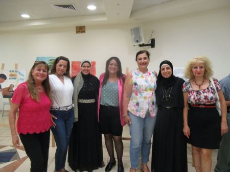 تكريم الفنانة كفاية عيايطي وعرض فيلمها الوثائقي "اللوحة" في نادي حيفا الثقافي